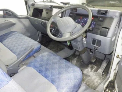MITSUBISHI CANTER