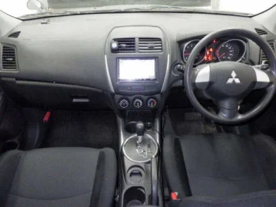 MITSUBISHI RVR