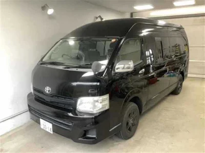 TOYOTA HIACE