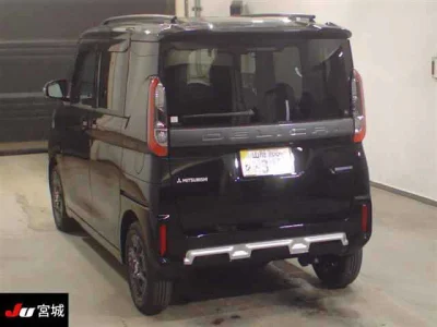 Mitsubishi Delica Mini