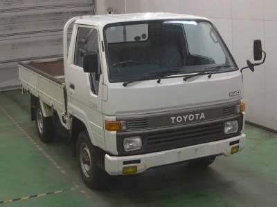 TOYOTA HIACE TRUCK