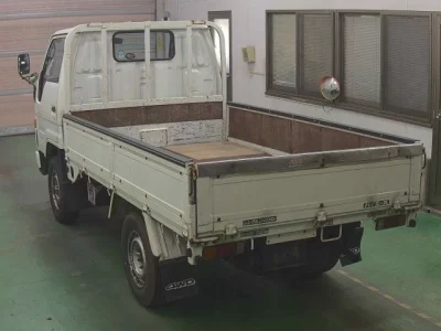 TOYOTA HIACE TRUCK