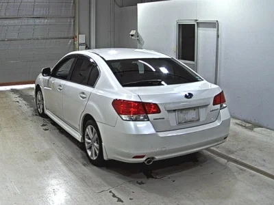 Subaru Legacy B4