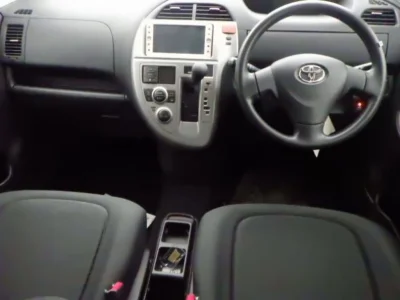TOYOTA RACTIS