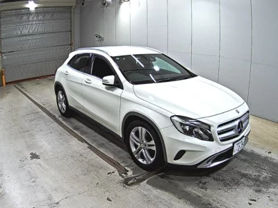 MERCEDES BENZ GLA