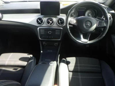 MERCEDES BENZ GLA