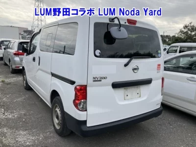 NISSAN NV200