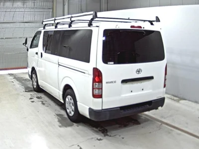 Toyota HiAce Van