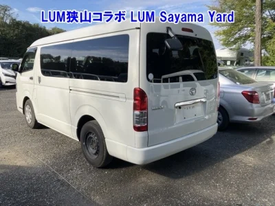 TOYOTA HIACE