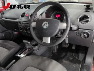 VOLKSWAGEN NEW BEETLE