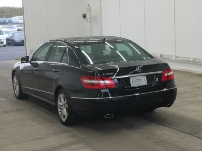 MERCEDES BENZ E CLASS