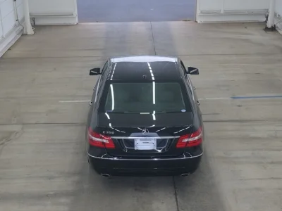 MERCEDES BENZ E CLASS