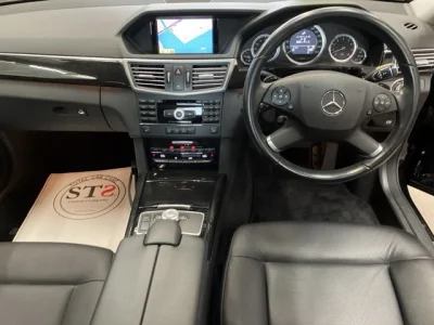 MERCEDES BENZ E CLASS