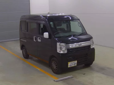 NISSAN CLIPPER VAN