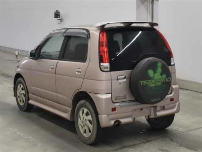 DAIHATSU TERIOS KID