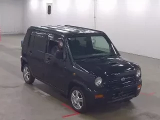 DAIHATSU NAKED 1
