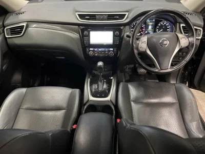 NISSAN X-TRAIL 4