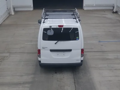 NISSAN NV200