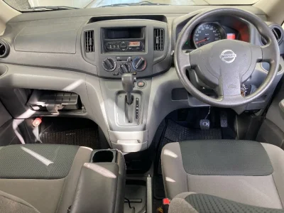 NISSAN NV200