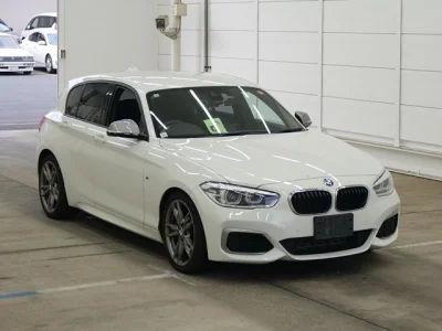 BMW 1 SERIES