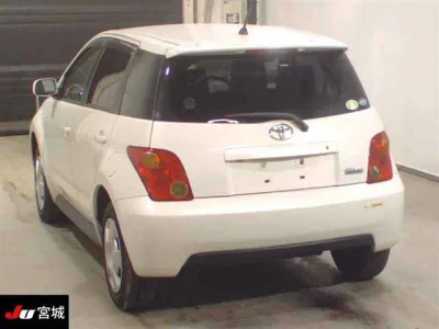 TOYOTA IST