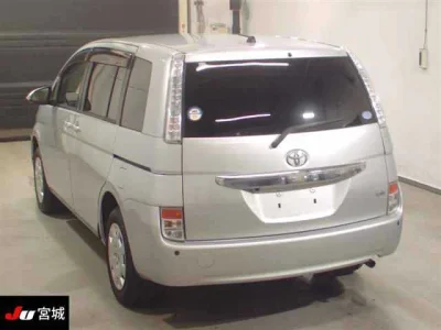 Toyota Isis