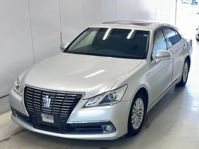 Статистика аукционов Toyota Crown
