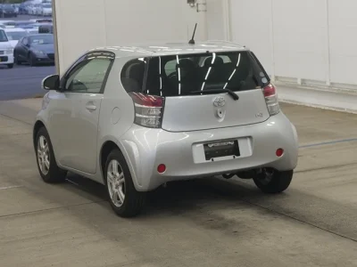 Статистика аукционов Toyota iQ