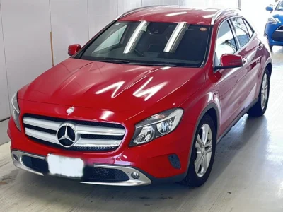 MERCEDES BENZ GLA
