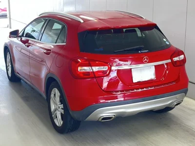 MERCEDES BENZ GLA
