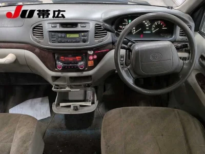 TOYOTA HIACE REGIUS
