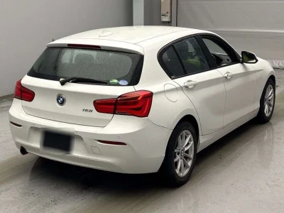 BMW 1 SERIES