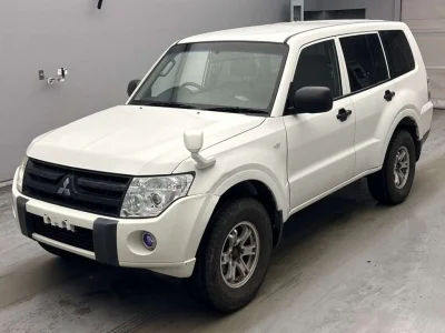 MITSUBISHI PAJERO 1