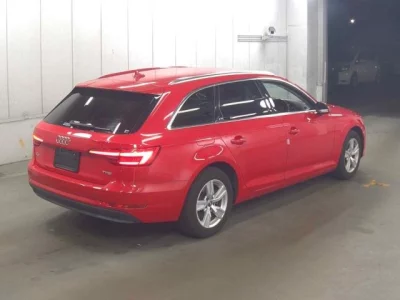 AUDI A4 AVANTE 2