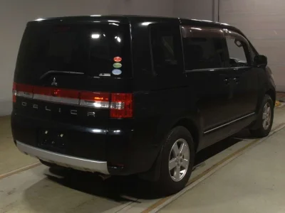 MITSUBISHI DELICA D5