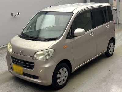 DAIHATSU TANTO EXE 1