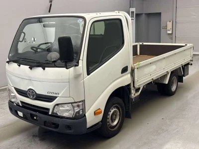 TOYOTA DYNA