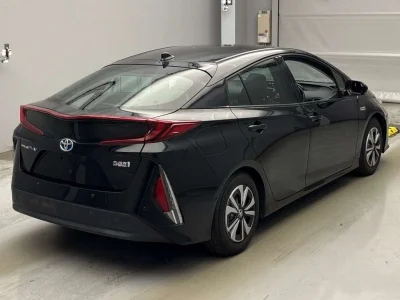 TOYOTA PRIUS PHV