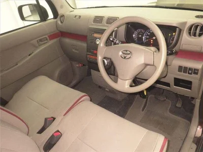 TOYOTA PIXIS SPACE