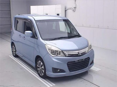 MITSUBISHI DELICA D2