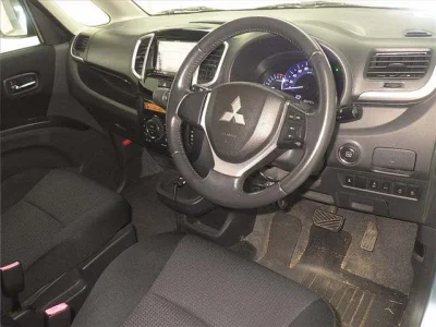 MITSUBISHI DELICA D2