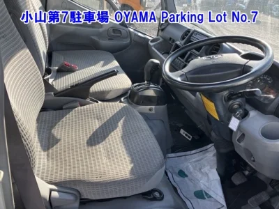 TOYOTA DYNA