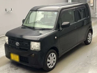 TOYOTA PIXIS SPACE