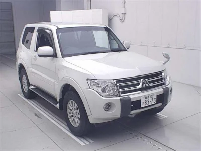 MITSUBISHI PAJERO 1