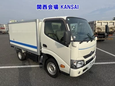 TOYOTA DYNA