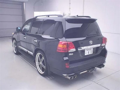 TOYOTA LAND CRUISER
