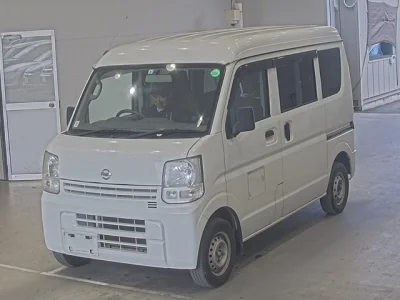 NISSAN CLIPPER VAN