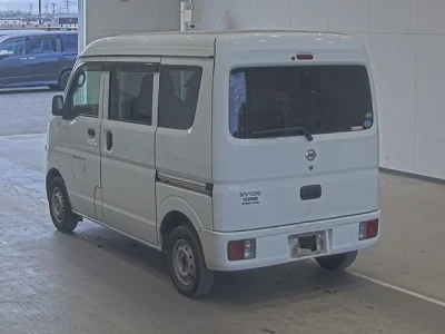 NISSAN CLIPPER VAN