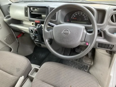 NISSAN CLIPPER VAN