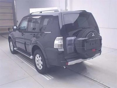 MITSUBISHI PAJERO 2